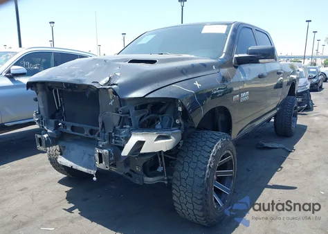 2015 Ram 1500 Sport из США, поврежденный, VIN 1C6RR7UT1FS684460